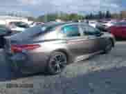 2019 Toyota Camry SE z VIN 4T1B11HK6KU852555, wystawiony jako IAAI lot #43365453 z przebiegiem 171 578 mil mil oraz . Historia ofert i sprzedaży dostępna na DreamBid. Obrazek 4.