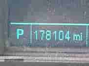 2013 Chevrolet Equinox LT z VIN 2GNFLNE34D6239993, wystawiony jako IAAI lot #42619616 z przebiegiem 178 104 mil mil oraz . Historia ofert i sprzedaży dostępna na DreamBid. Obrazek 15.