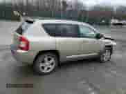 2010 Jeep Compass Latitude с VIN 1J4NF1FB5AD623461, выставлен на аукционе Copart как лот 49132315 с пробегом 113 496 миль миль и Списание • Salvage title. История ставок и продаж доступна на DreamBid. Изображение 3.
