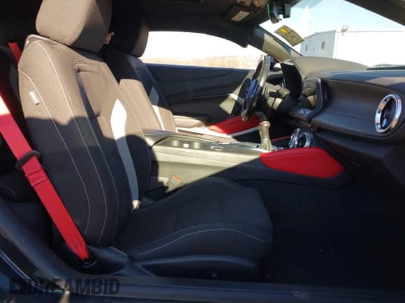 2023 Chevrolet Camaro 1SS z VIN 1G1FE1R75P0100759, wystawiony jako IAAI lot #41743238 z przebiegiem 41 414 mil mil oraz . Historia ofert i sprzedaży dostępna na DreamBid. Obrazek 5.