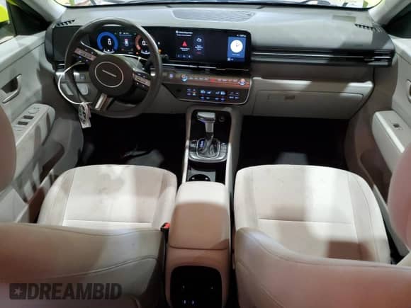 2024 Hyundai Kona SEL с VIN KM8HBCAB3RU177285, выставлен на аукционе Copart как лот 85131285 с пробегом 35 379 миль миль и Списание • Salvage title. История ставок и продаж доступна на DreamBid. Изображение 8.
