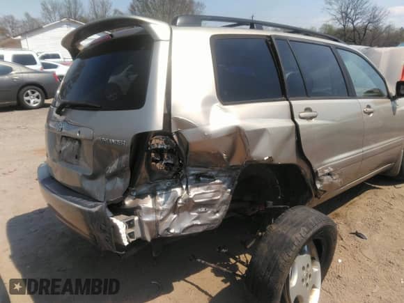 2005 Toyota Highlander с VIN JTEDP21A350063385, выставлен на аукционе IAAI как лот 41888656 с пробегом Не указан миль и . История ставок и продаж доступна на DreamBid. Изображение 6.