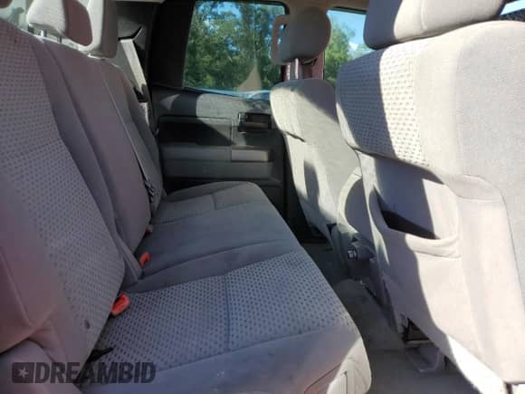 2011 Toyota Tundra с VIN 5TFRY5F15BX108122, выставлен на аукционе Copart как лот 82376665 с пробегом 146 203 миль миль и Списание • Salvage title. История ставок и продаж доступна на DreamBid. Изображение 10.