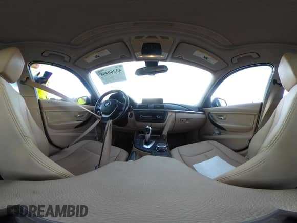 2015 BMW 3 Series 328i xDrive с VIN WBA3B5G58FNS18962, выставлен на аукционе IAAI как лот 43360488 с пробегом 73 256 миль миль и . История ставок и продаж доступна на DreamBid. Изображение 19.