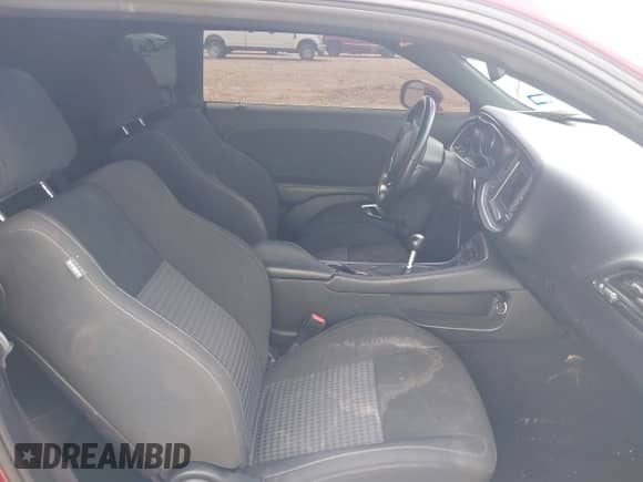2019 Dodge Challenger R/T with VIN 2C3CDZBT9KH739853, listed as a IAAI auction lot 42998172 with 51,943 mi miles and . Bid and sale history available at DreamBid. Image 5.