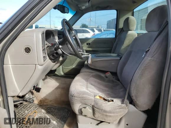 2000 Chevrolet Silverado 2500 Work Truck with VIN 1GCGC24U7YE177397, listed as a Copart auction lot 79239564 with 273,295 mi miles and Salvage title. Bid and sale history available at DreamBid. Image 7.