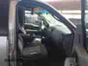 2006 Ford F-150 XLT z VIN 1FTPW14V36FB60503, wystawiony jako IAAI lot #43231245 z przebiegiem 288 475 mil mil oraz . Historia ofert i sprzedaży dostępna na DreamBid. Obrazek 5.