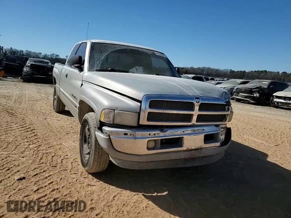 2000 Dodge 1500 с VIN 3B7HC13Z7YG131119, выставлен на аукционе Copart как лот 47188985 с пробегом 172 932 миль миль и Списание • Salvage title. История ставок и продаж доступна на DreamBid. Изображение 10.