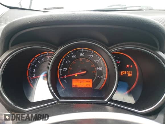 2010 Nissan Murano SL with VIN JN8AZ1MW1AW135635, listed as a Copart auction lot 81613855 with 206,707 mi miles and Salvage title. Bid and sale history available at DreamBid. Image 9.