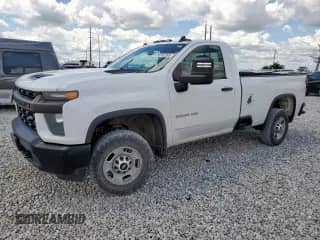 2020 Chevrolet Silverado 2500HD Work Truck z VIN 1GC0WLE78LF332257, wystawiony jako Copart lot #56182265 z przebiegiem 122 124 mil mil oraz Szkoda całkowita • Salvage title. Historia ofert i sprzedaży dostępna na DreamBid. Obrazek 1.
