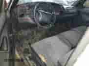 2000 Dodge 1500 z VIN 3B7HF12Z7YG161262, wystawiony jako Copart lot #43696945 z przebiegiem 143 767 mil mil oraz Szkoda całkowita • Salvage title. Historia ofert i sprzedaży dostępna na DreamBid. Obrazek 8.