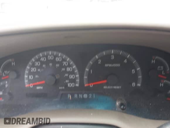 2002 Ford F-150 XLT с VIN 1FTRW07L02KA03106, выставлен на аукционе IAAI как лот 43298588 с пробегом Не указан миль и . История ставок и продаж доступна на DreamBid. Изображение 7.