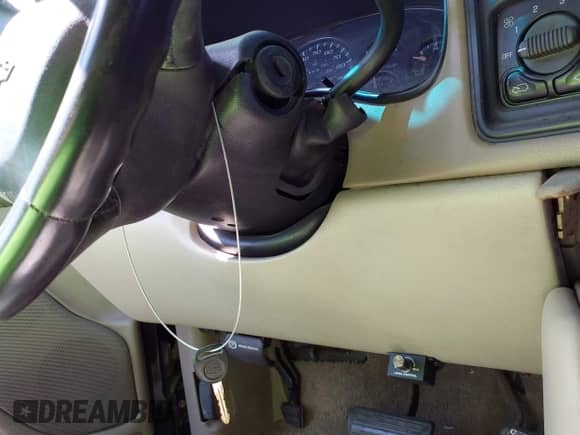 2002 Chevrolet Suburban LT с VIN 3GNFK16Z02G335992, выставлен на аукционе IAAI как лот 41831565 с пробегом 267 849 миль миль и . История ставок и продаж доступна на DreamBid. Изображение 11.