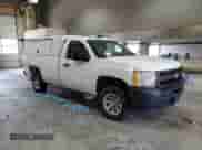 2013 Chevrolet Silverado 1500 Work Truck z VIN 1GCNCPEX6DZ900432, wystawiony jako Copart lot #55576785 z przebiegiem 126 334 mil mil oraz Czysty tytuł • Clean title. Historia ofert i sprzedaży dostępna na DreamBid. Obrazek 4.