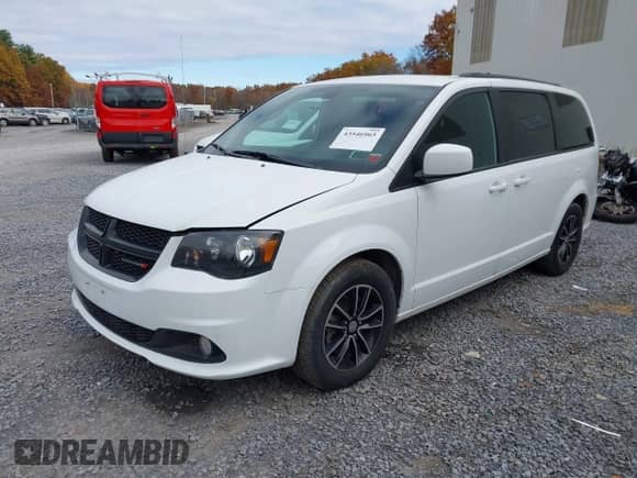 2019 Dodge Grand Caravan GT z VIN 2C4RDGEG2KR564252, wystawiony jako IAAI lot #43546965 z przebiegiem 103 220 mil mil oraz . Historia ofert i sprzedaży dostępna na DreamBid. Obrazek 2.