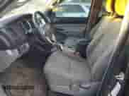 2013 Toyota Tacoma с VIN 3TMLU4EN4DM131433, выставлен на аукционе Copart как лот 85946955 с пробегом 119 482 миль миль и Списание • Salvage title. История ставок и продаж доступна на DreamBid. Изображение 7.