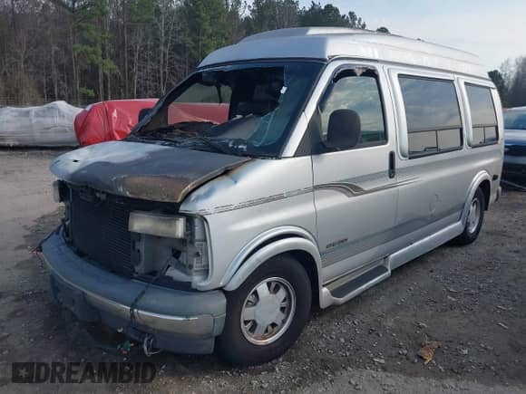 1996 Chevrolet Chevy Van with VIN 1GBFG15RXT1019130, listed as a IAAI auction lot 41674417 with Not provided miles and . Bid and sale history available at DreamBid. Image 2.