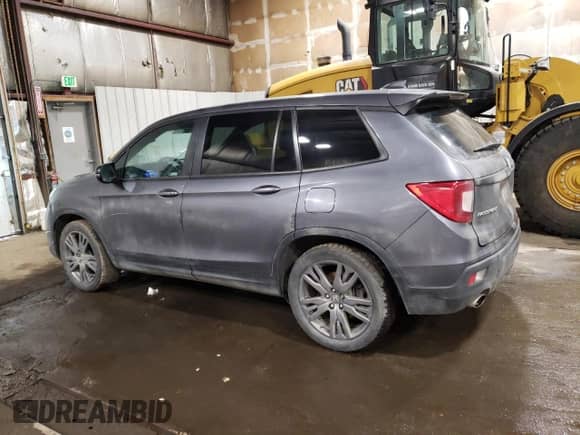 2020 Honda Passport EX-L z VIN 5FNYF7H55LB000561, wystawiony jako Copart lot #52014515 z przebiegiem 51 954 mil mil oraz Czysty tytuł • Clean title. Historia ofert i sprzedaży dostępna na DreamBid. Obrazek 2.