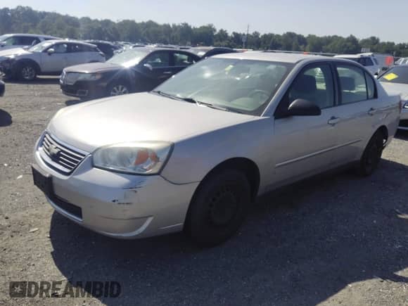 2008 Chevrolet Malibu Classic LS 1FL z VIN 1G1ZS58F18F113304, wystawiony jako IAAI lot #42580705 z przebiegiem 130 863 mil mil oraz . Historia ofert i sprzedaży dostępna na DreamBid. Obrazek 2.