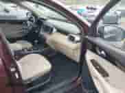 2019 Kia Sorento LX z VIN 5XYPGDA30KG575433, wystawiony jako IAAI lot #42893044 z przebiegiem 82 003 mil mil oraz . Historia ofert i sprzedaży dostępna na DreamBid. Obrazek 5.