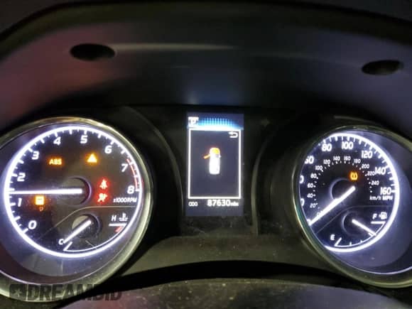 2018 Toyota Camry SE с VIN 4T1B11HK1JU639754, выставлен на аукционе Copart как лот 83947475 с пробегом 87 630 миль миль и Списание • Salvage title. История ставок и продаж доступна на DreamBid. Изображение 9.