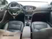 2017 Hyundai Ioniq Limited с VIN KMHC85LC6HU047736, выставлен на аукционе Copart как лот 39272104 с пробегом 63 814 миль миль и . История ставок и продаж доступна на DreamBid. Изображение 8.