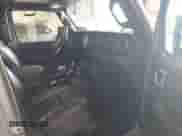 2021 Jeep Wrangler Unlimited Sahara с VIN 1C4JJXP6XMW784100, выставлен на аукционе IAAI как лот 42528449 с пробегом Не указан миль и . История ставок и продаж доступна на DreamBid. Изображение 5.