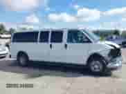 2017 Chevrolet Express Passenger LT с VIN 1GAZGPFF0H1281755, выставлен на аукционе IAAI как лот 41983081 с пробегом 63 194 миль миль и . История ставок и продаж доступна на DreamBid. Изображение 13.