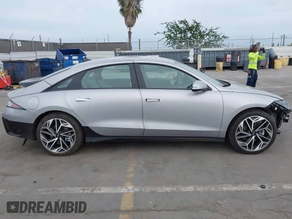 2025 Hyundai Ioniq 6 SEL с VIN KMHM34AA6SA092313, выставлен на аукционе IAAI как лот 43252660 с пробегом 5 646 миль миль и . История ставок и продаж доступна на DreamBid. Изображение 14.