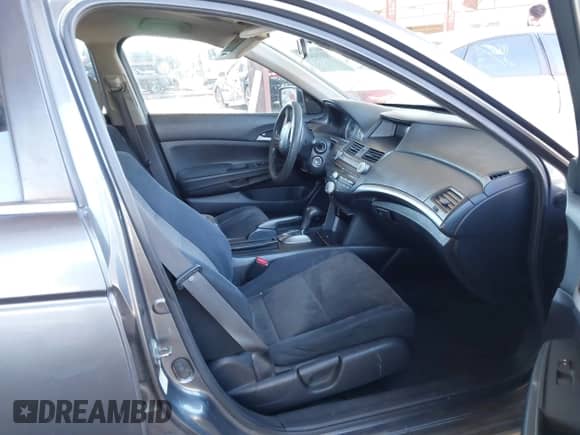 2010 Honda Accord LX с VIN 1HGCP2F34AA024661, выставлен на аукционе IAAI как лот 43352458 с пробегом Не указан миль и . История ставок и продаж доступна на DreamBid. Изображение 5.