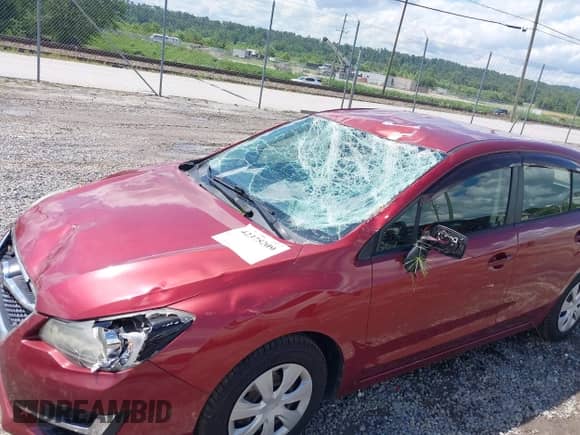 2015 Subaru Impreza 2.0i z VIN JF1GPAA64FH253857, wystawiony jako IAAI lot #42375209 z przebiegiem 92 839 mil mil oraz . Historia ofert i sprzedaży dostępna na DreamBid. Obrazek 6.