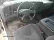 2005 Chevrolet Silverado 1500 Work Truck с VIN 1GCEC14V05Z300553, выставлен на аукционе Copart как лот 70163425 с пробегом 205 918 миль миль и Чистый • Clean title. История ставок и продаж доступна на DreamBid. Изображение 8.