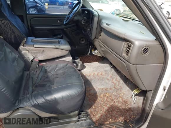2005 GMC Sierra 1500 SLE with VIN 1GTEK19Z75Z199848, listed as a IAAI auction lot 42097955 with Not provided miles and . Bid and sale history available at DreamBid. Image 5.