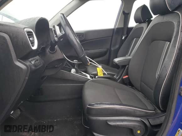 2022 Hyundai Venue SEL with VIN KMHRC8A38NU154456, listed as a Copart auction lot 90850355 with 26,223 mi miles and Salvage title. Bid and sale history available at DreamBid. Image 7.