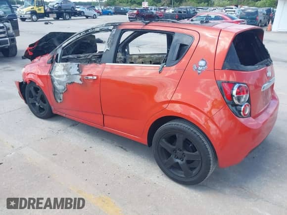 2013 Chevrolet Sonic LTZ с VIN 1G1JE6SB3D4200045, выставлен на аукционе IAAI как лот 42070711 с пробегом Не указан миль и . История ставок и продаж доступна на DreamBid. Изображение 3.