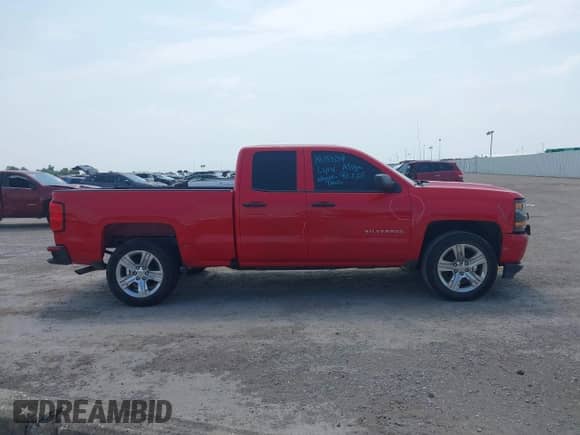 2017 Chevrolet Silverado 1500 Custom с VIN 1GCRCPEC1HZ332692, выставлен на аукционе IAAI как лот 43062790 с пробегом 145 019 миль миль и . История ставок и продаж доступна на DreamBid. Изображение 13.
