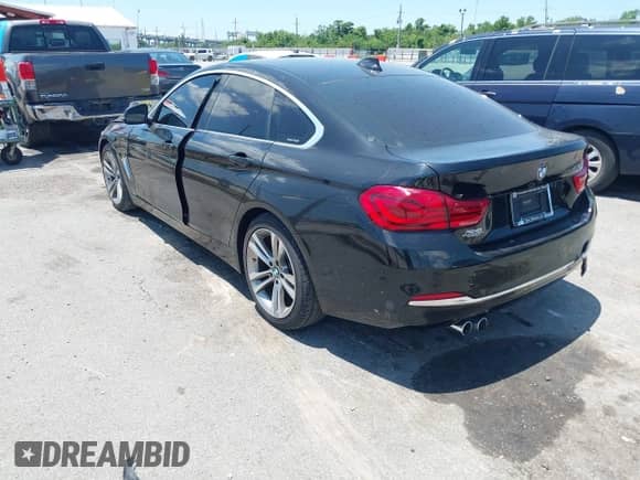 2019 BMW 4 Series 430i z VIN WBA4J1C51KBM13884, wystawiony jako IAAI lot #42243591 z przebiegiem 110 357 mil mil oraz . Historia ofert i sprzedaży dostępna na DreamBid. Obrazek 3.