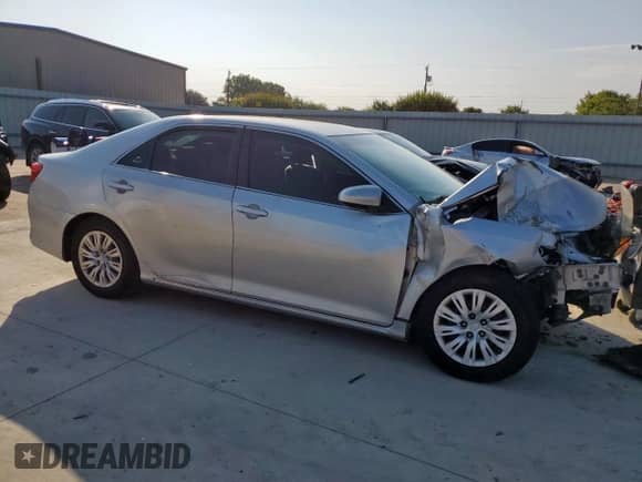 2014 Toyota Camry L с VIN 4T4BF1FK6ER350885, выставлен на аукционе Copart как лот 72104345 с пробегом 168 250 миль миль и Списание • Salvage title. История ставок и продаж доступна на DreamBid. Изображение 4.