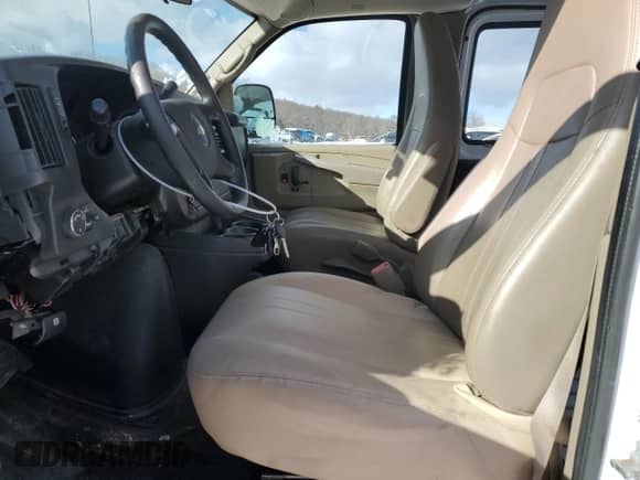 2014 Chevrolet Express Cargo with VIN 1GCSGAFX2E1197771, listed as a Copart auction lot 42911265 with 130,536 mi miles and Clean title. Bid and sale history available at DreamBid. Image 7.