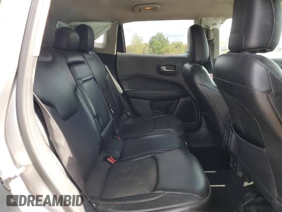2018 Jeep Compass Latitude z VIN 3C4NJDBB8JT354863, wystawiony jako Copart lot #85850875 z przebiegiem 92 084 mil mil oraz Szkoda całkowita • Salvage title. Historia ofert i sprzedaży dostępna na DreamBid. Obrazek 11.