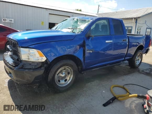 2018 Ram 1500 Express z VIN 1C6RR6FG4JS234644, wystawiony jako Copart lot #63135605 z przebiegiem 139 900 mil mil oraz Szkoda całkowita • Salvage title. Historia ofert i sprzedaży dostępna na DreamBid. Obrazek 1.