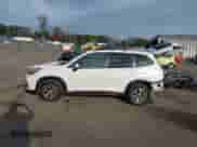 2020 Subaru Forester Premium z VIN JF2SKAJC8LH444087, wystawiony jako IAAI lot #43309967 z przebiegiem 60 190 mil mil oraz . Historia ofert i sprzedaży dostępna na DreamBid. Obrazek 15.