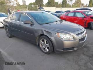 2012 Chevrolet Malibu 1LS с VIN 1G1ZB5E08CF135244, выставлен на аукционе IAAI как лот 43342101 с пробегом 172 832 миль миль и . История ставок и продаж доступна на DreamBid. Изображение 1.