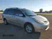 2006 Toyota Sienna XLE z VIN 5TDBA22C76S074255, wystawiony jako Copart lot #71065935 z przebiegiem 216 218 mil mil oraz Szkoda całkowita • Salvage title. Historia ofert i sprzedaży dostępna na DreamBid. Obrazek 4.
