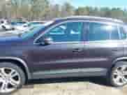 2016 Volkswagen Tiguan S with VIN WVGAV7AX6GW546573, listed as a IAAI auction lot 41672697 with 117,174 mi miles and . Bid and sale history available at DreamBid. Image 14.