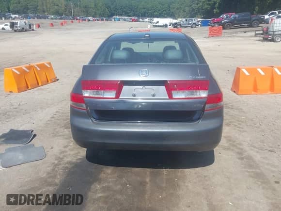 2004 Honda Accord EX with VIN 1HGCM56824A115213, listed as a IAAI auction lot 43194418 with 260,377 mi miles and . Bid and sale history available at DreamBid. Image 16.