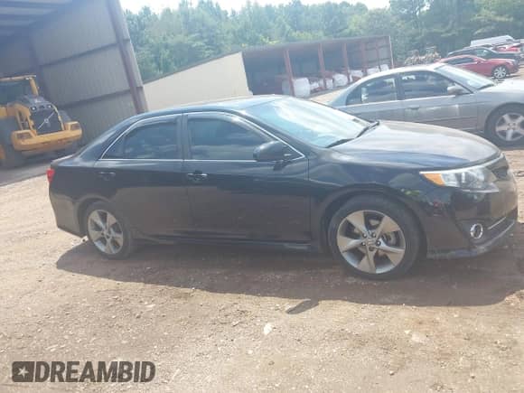 2014 Toyota Camry L with VIN 4T1BF1FK6EU743375, listed as a IAAI auction lot 43001269 with 290,205 mi miles and . Bid and sale history available at DreamBid. Image 13.
