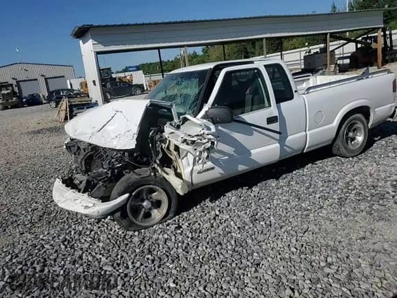 2003 Chevrolet S-10 LS с VIN 1GCCS19H438127572, выставлен на аукционе Copart как лот 81989645 с пробегом Не указан миль и Списание • Salvage title. История ставок и продаж доступна на DreamBid. Изображение 13.
