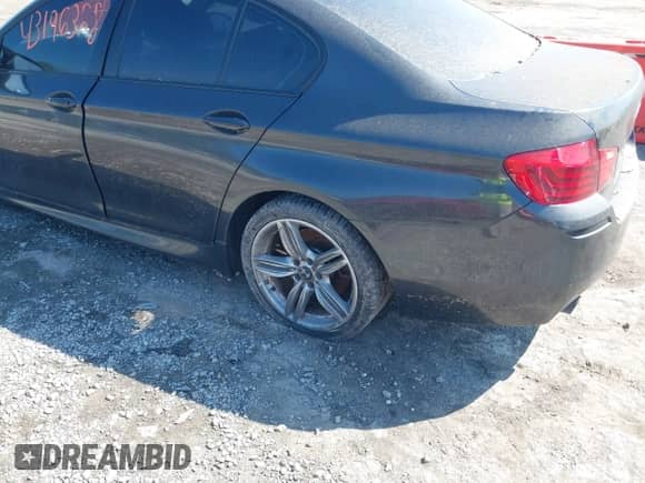 2015 BMW 5 Series 535i с VIN WBA5B1C55FD918886, выставлен на аукционе IAAI как лот 43196368 с пробегом 245 540 миль миль и . История ставок и продаж доступна на DreamBid. Изображение 6.