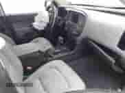 2021 Chevrolet Colorado 4WD Work Truck z VIN 1GCGTBEN9M1296691, wystawiony jako IAAI lot #41460241 z przebiegiem 55 952 mil mil oraz . Historia ofert i sprzedaży dostępna na DreamBid. Obrazek 5.